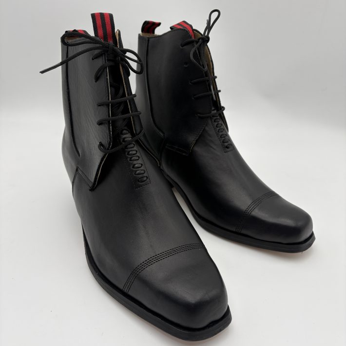 Zapato de huaso tradicional